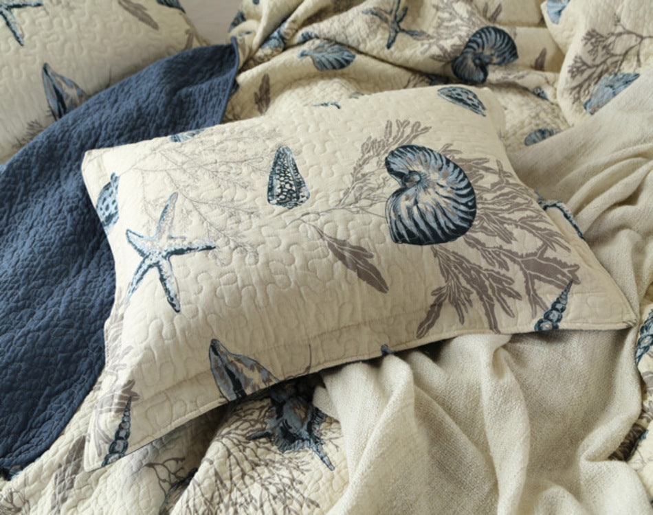 3 Piece reversible quilt bedding set（1 quilt plus 2 pillowcase）