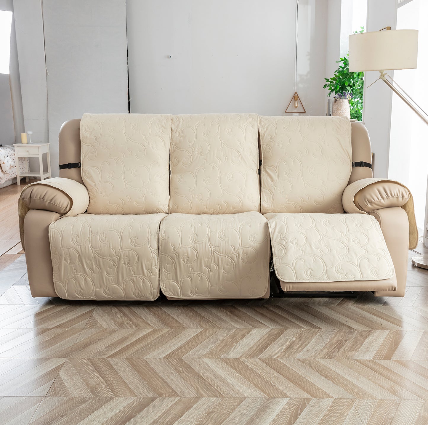 Waterproof Recliner Sofa Covers 3 Seater, Non-Slip Reclining Couch Covers for 3 Seat, Reclining Sofa Covers for Living Room, for Pets Kids Protector, Washable (Beige)