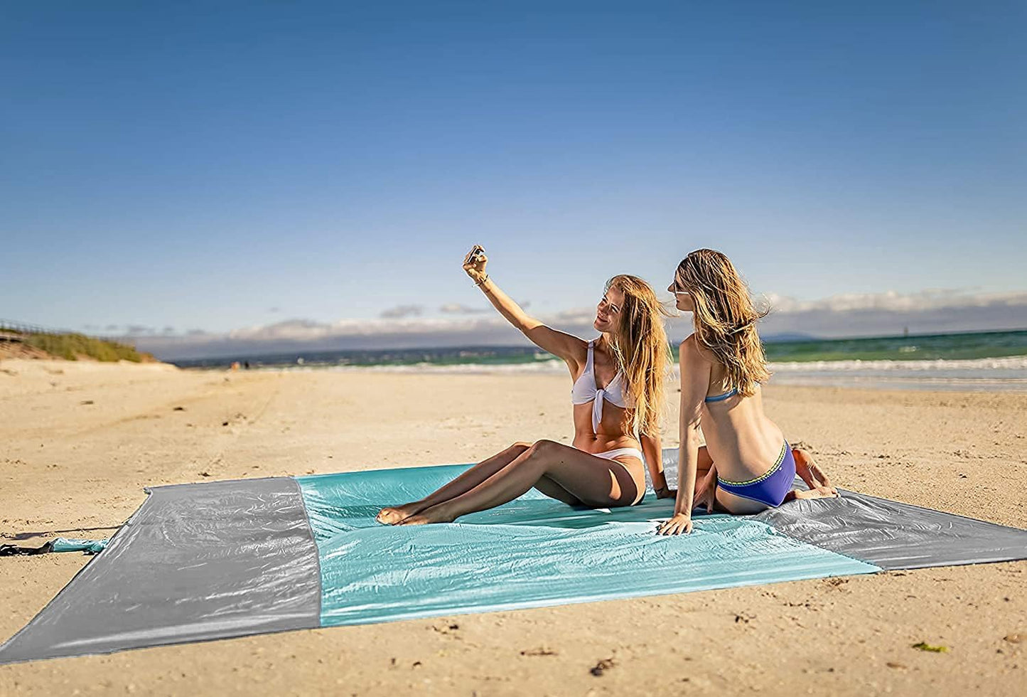 Extra Large Beach Blanket Waterproof Sandproof with 4 Stakes, Easy to Clean, Lightweight ,Fast (Copy)