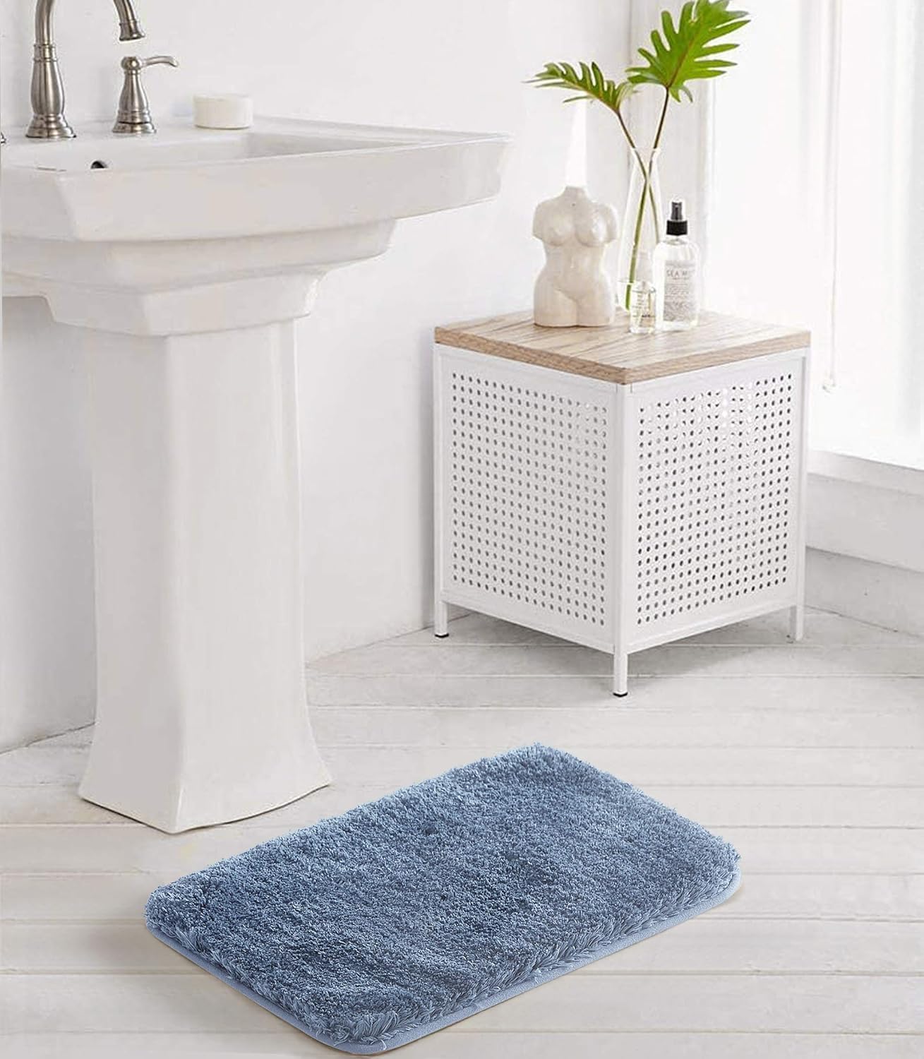 Bath Rug for Bathroom Non Slip Bathroom Mat Water Absorbent Soft Microfiber Shaggy Bathroom Rug Machine Washable Bath Mat,Blue