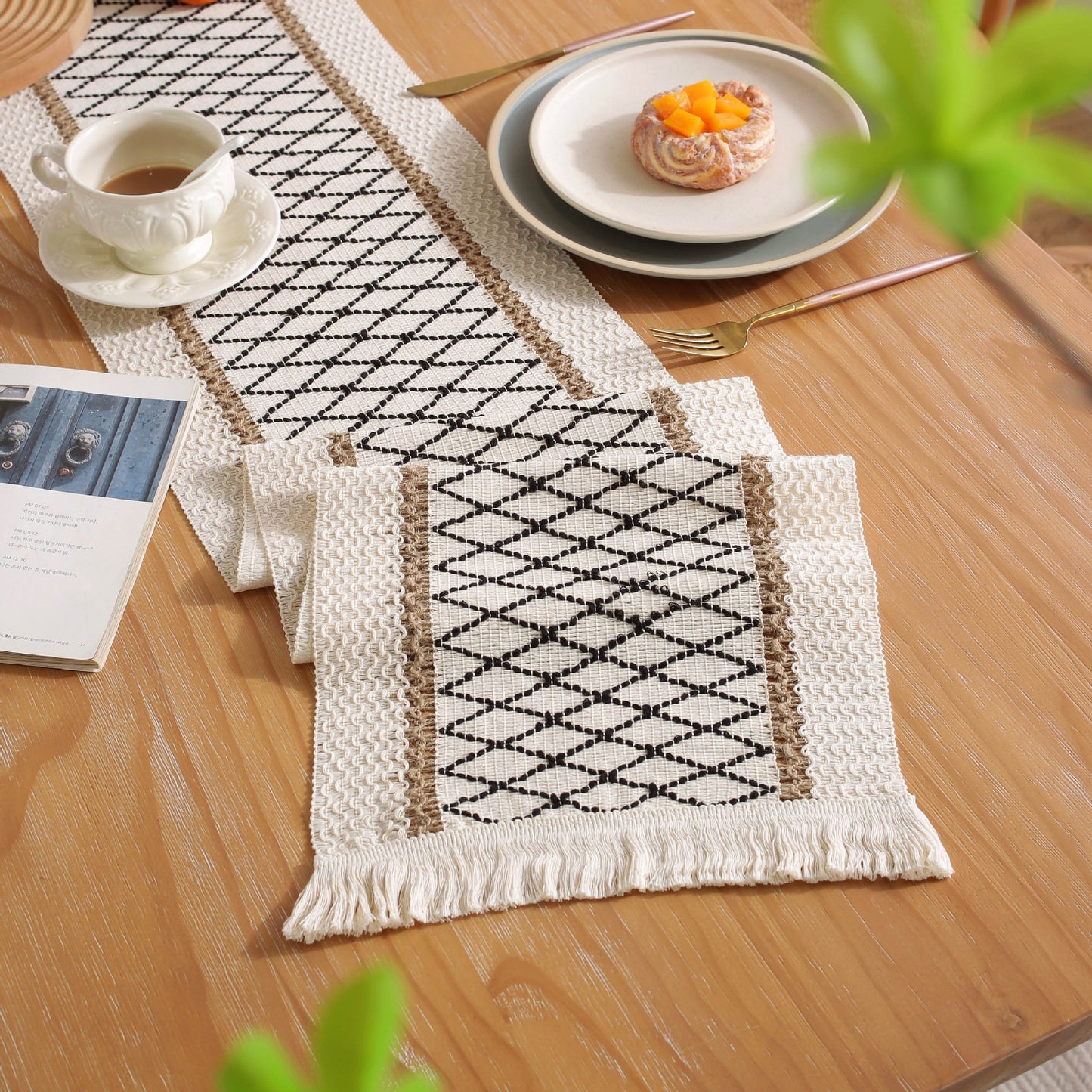 Hemp rope woven belt tassel drainage shrinkproof soft wrinkle resistant kitchen decorative cloth tablecloth（  Black grid）