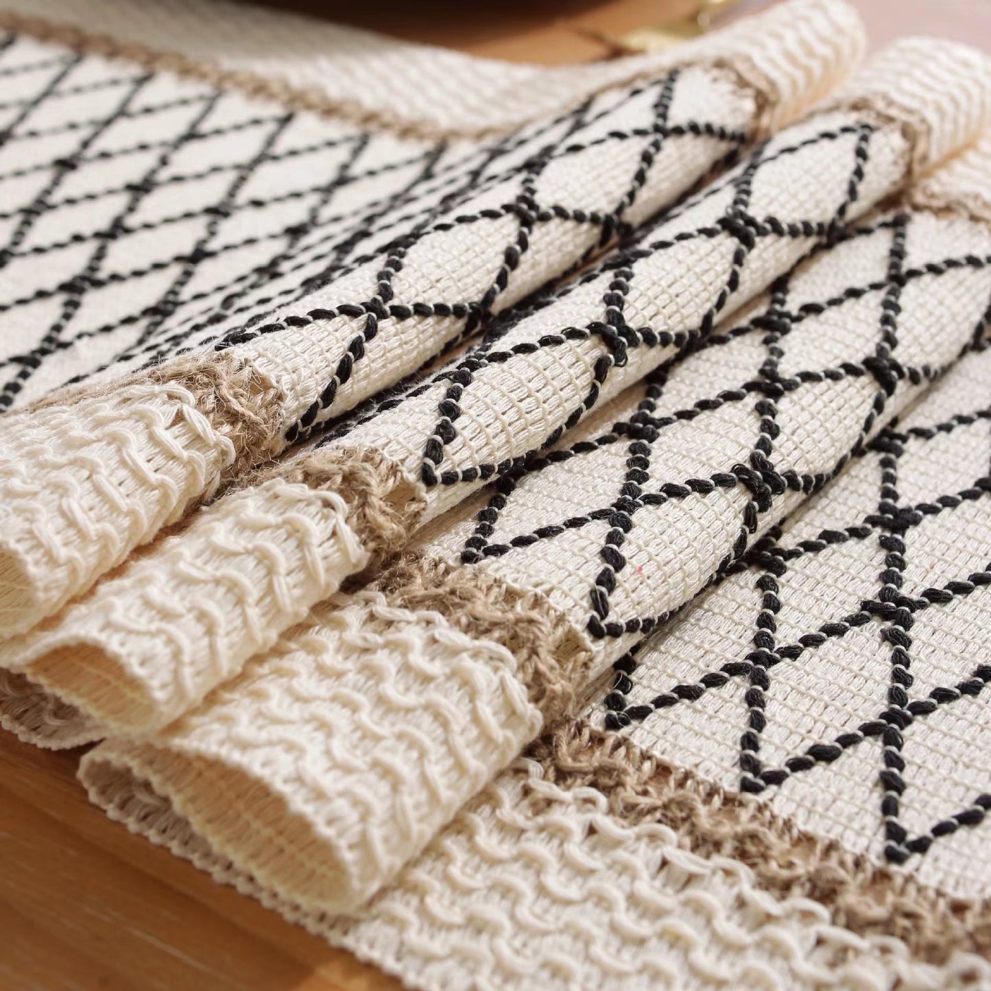 Hemp rope woven belt tassel drainage shrinkproof soft wrinkle resistant kitchen decorative cloth tablecloth（  Black grid）