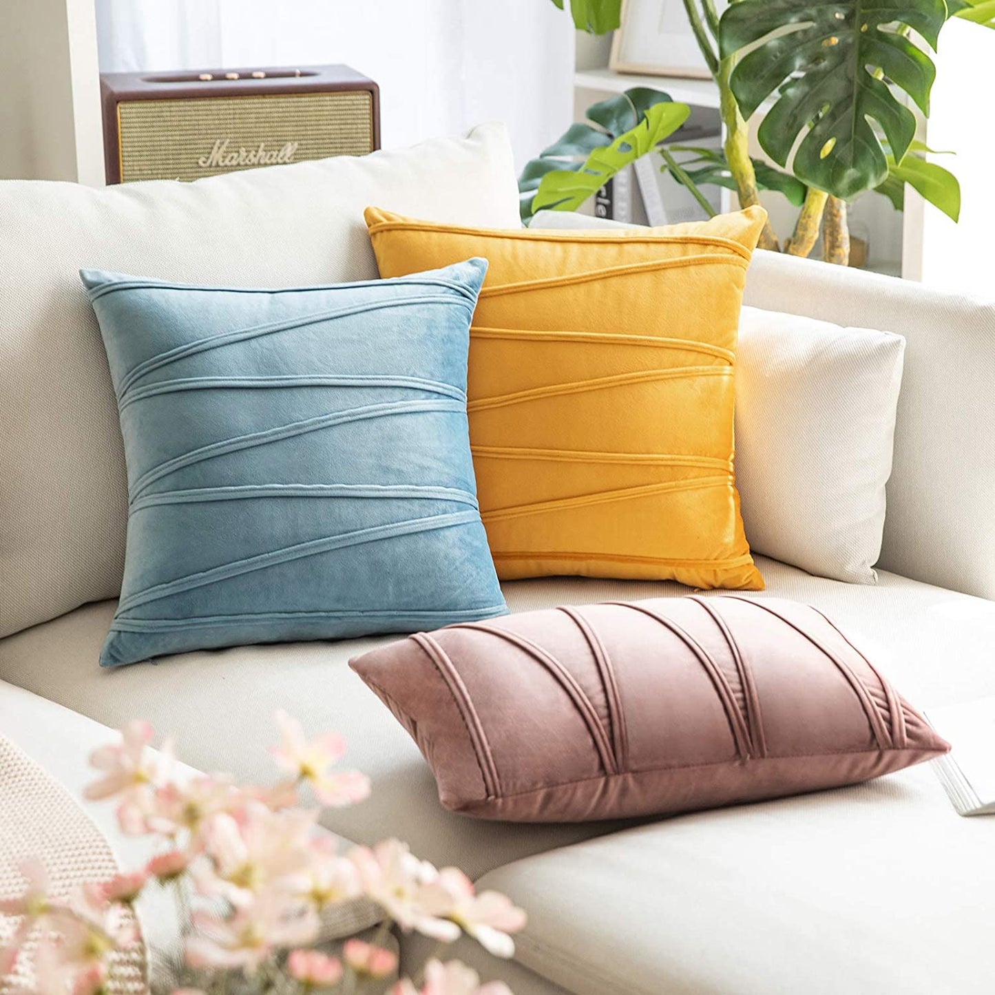 2x Velvet Throw Pillows for Couch Bed Sofa (Inserts + Pillow Covers, Light Blue)