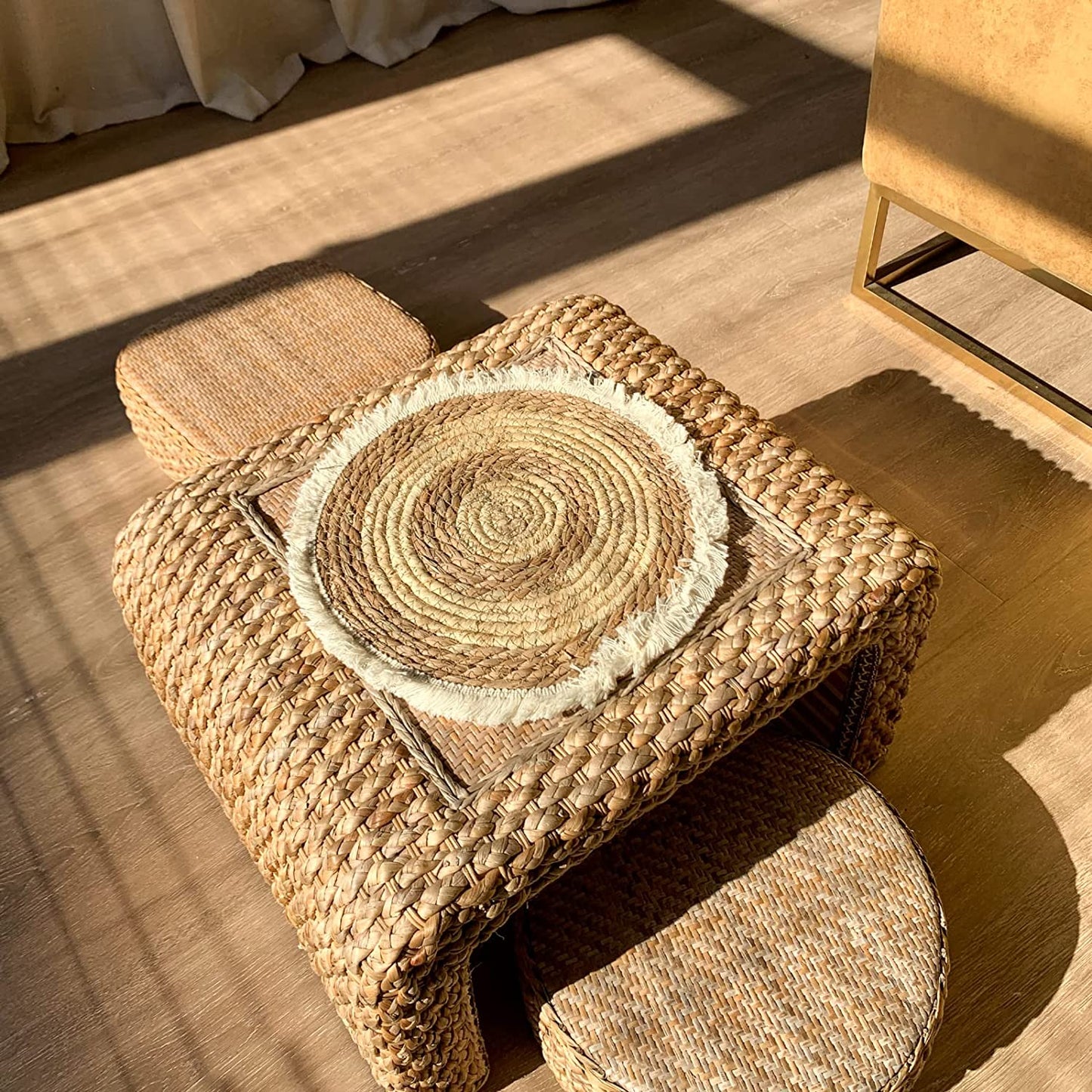 Natural Round 4/6/8 of Set Straw Braided Placemat with Tassel Boho Handmade Rattan Weave Heat Resistant Mats for Kitchen Table Decor(15")