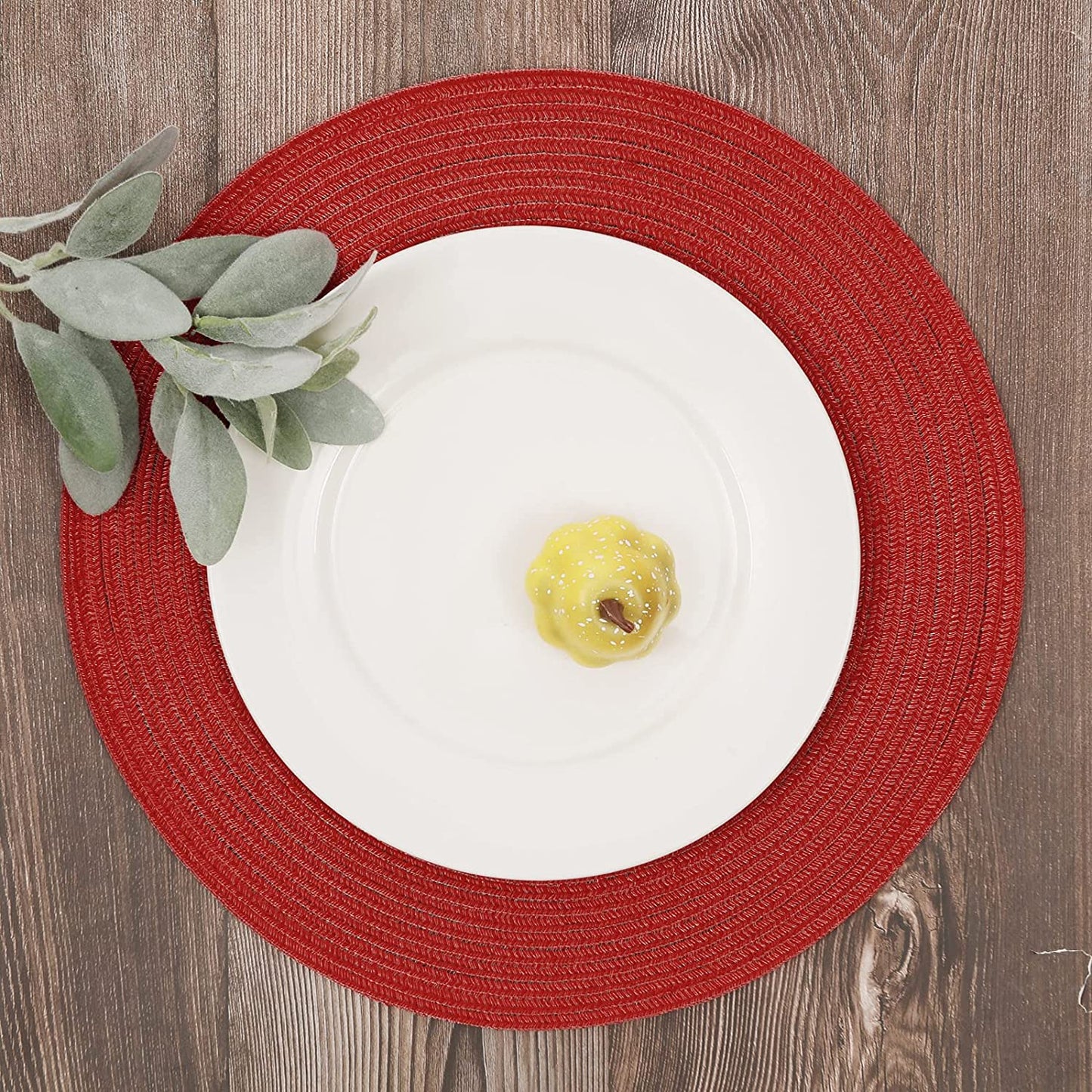 Round Placemats Set of 4/6/8 for Dining Tables 14 inch Cotton Braided Placemats Washable Reversible for Kitchen Holiday Party（Red）