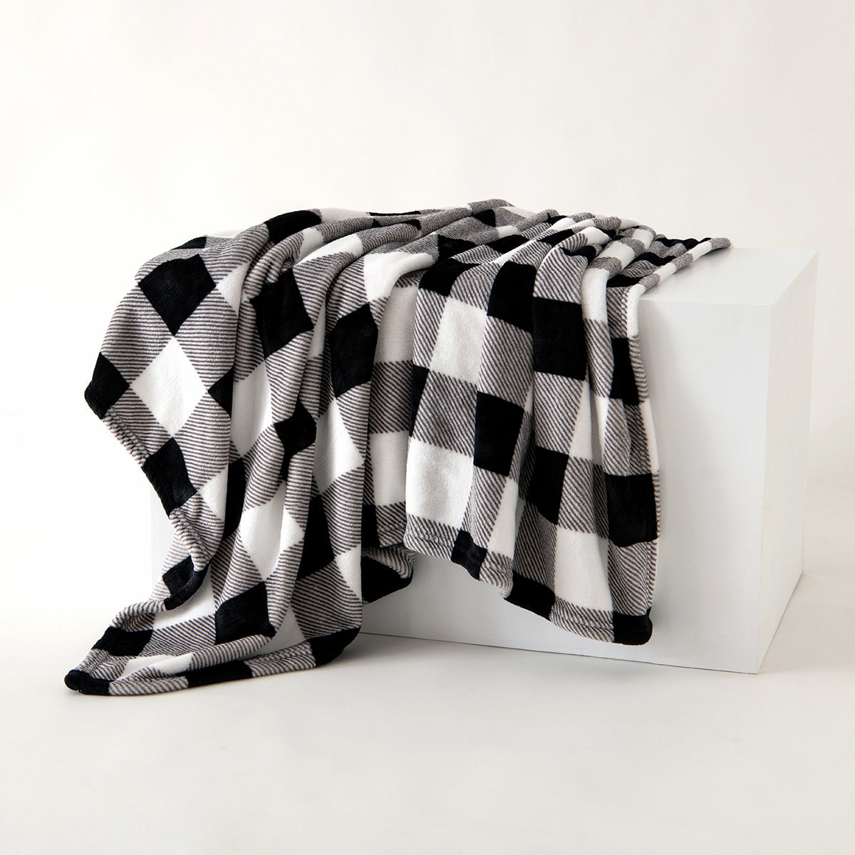 Fleece Throw Blanket with Stripe Pattern for Bed Sofa Chair Throw, Black and White